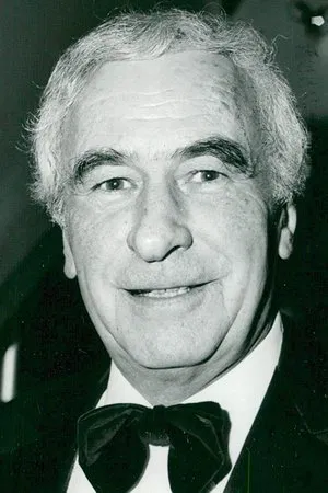 Photo of British film and television actor Ronald Leigh-Hunt.