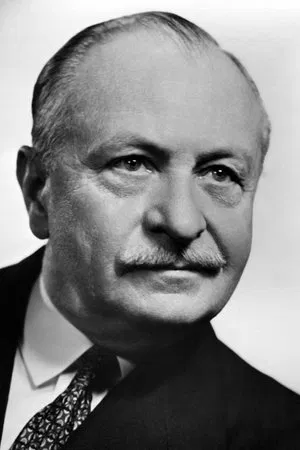 Photo of American actor of stage, film, and television Ernest Truex.